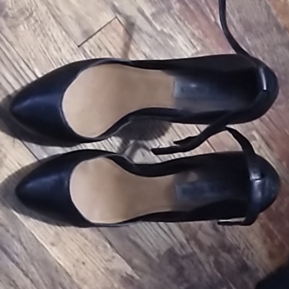 Steve Madden 8.5 heels .so cute on.